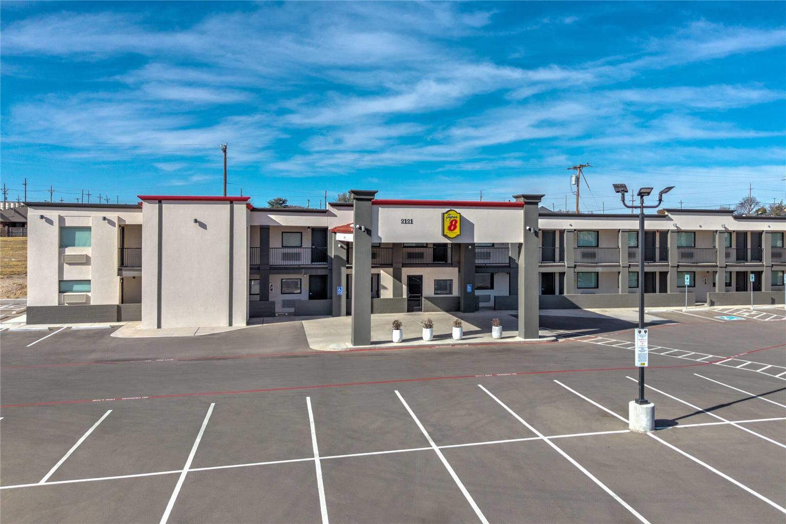 Super 8 By Wyndham Lubbock Airport — Lubbock