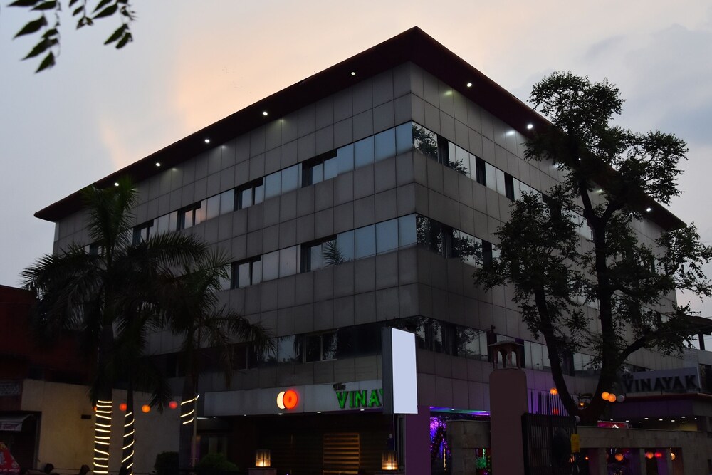 Capital O 2521 Hotel The Vinayak in Gwalior, India