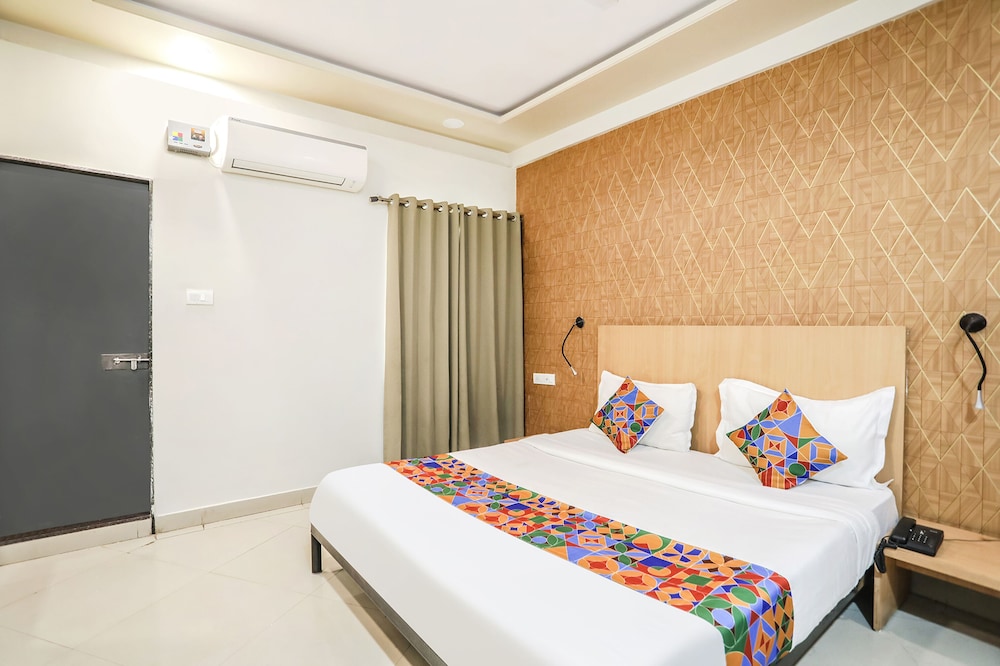 Fabhotel Convivial Sky in Raipur, India
