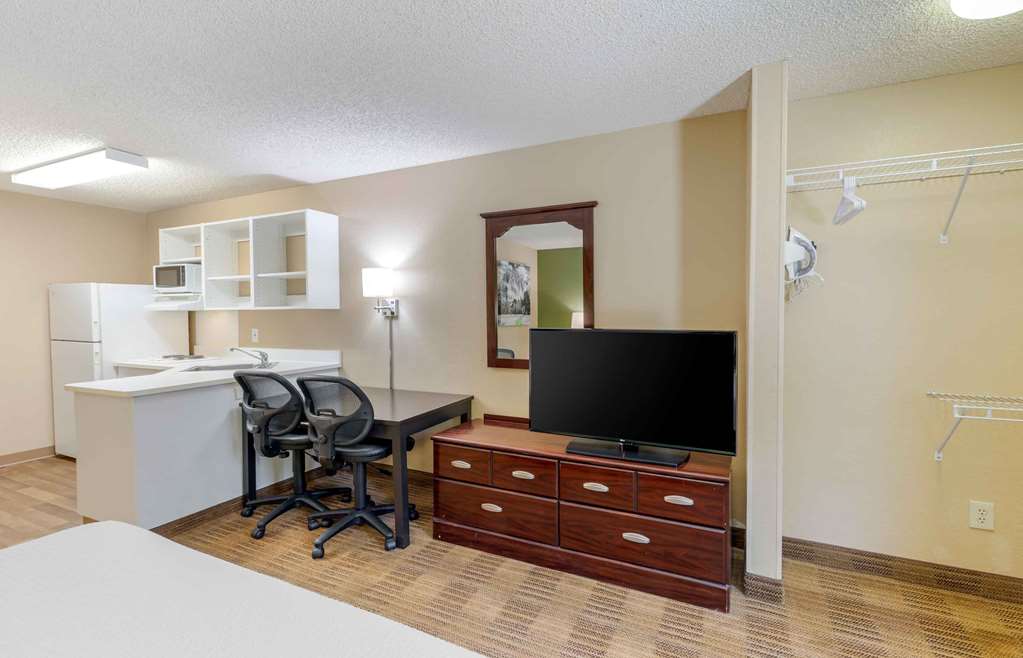 Extended Stay America Suites Los Angeles Arcadia - photo 16