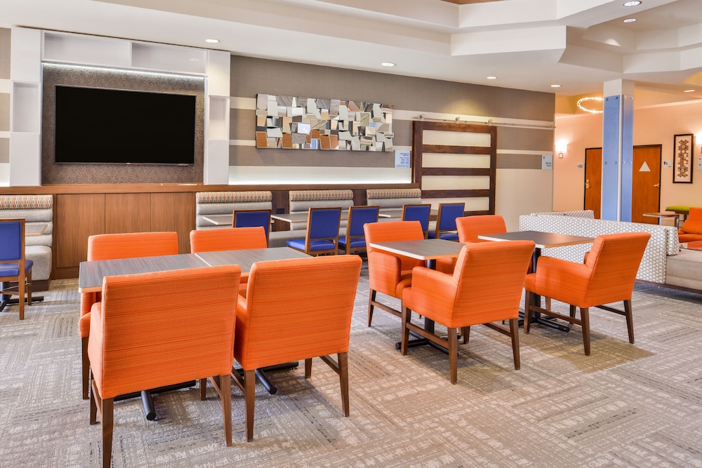 Holiday Inn Express & Suites Elk Grove Central Hwy 99 by IHG - photo 39