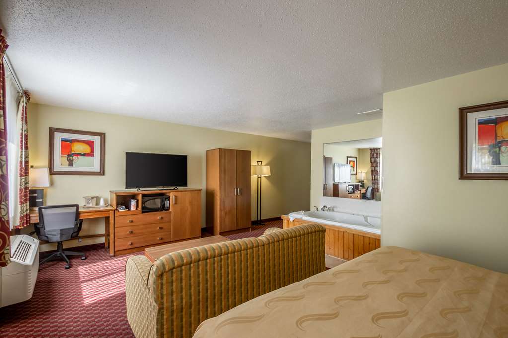 Quality Inn Mineral Point - photo 19
