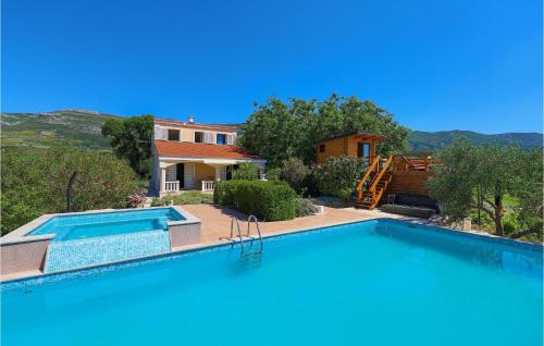 Stunning Home In Kastel Novi With Sauna — 4-Star Luxury Hotel in Kastel Novi, Croatia