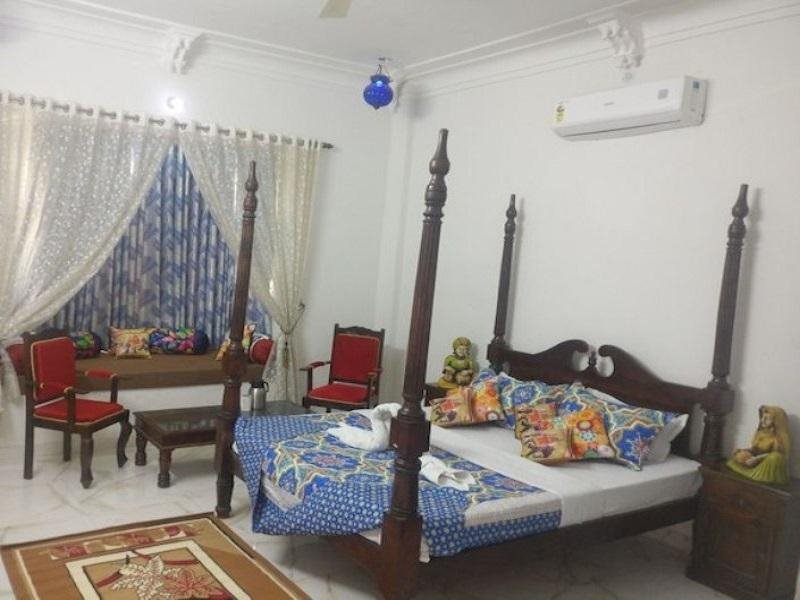 Tej Mahal Palace Bandikui