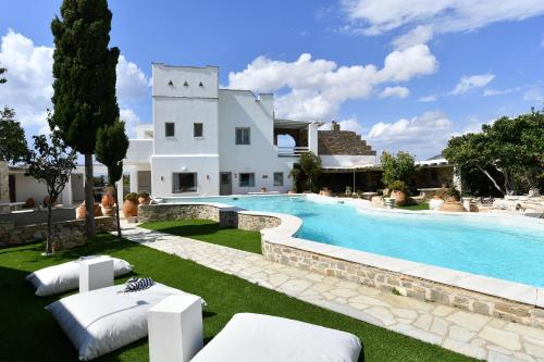Villa Callista — 4-Star Luxury Hotel in Paros, Greece