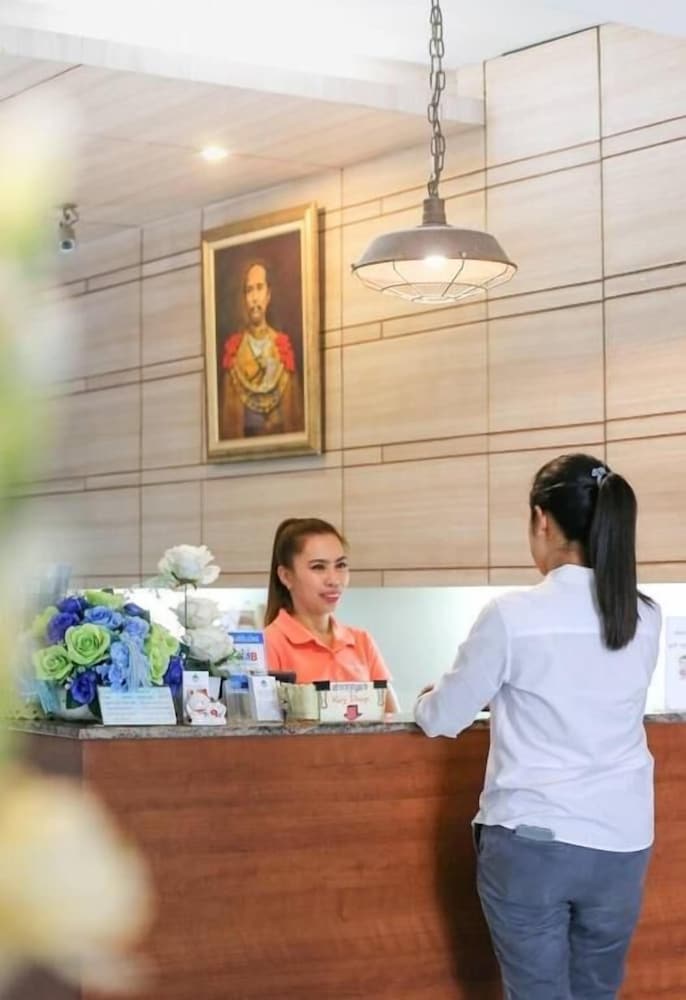 Central Place Hotel - carbon neutral hotel in Rayong