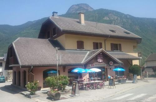 Le Grand Chatelard Hôtel Bar Restaurant - last minute hotel in Unknown City