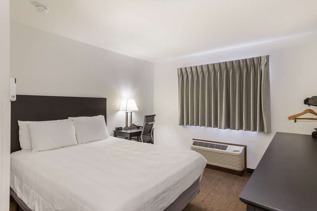 Americas Best Value Inn Birch Run - photo 29