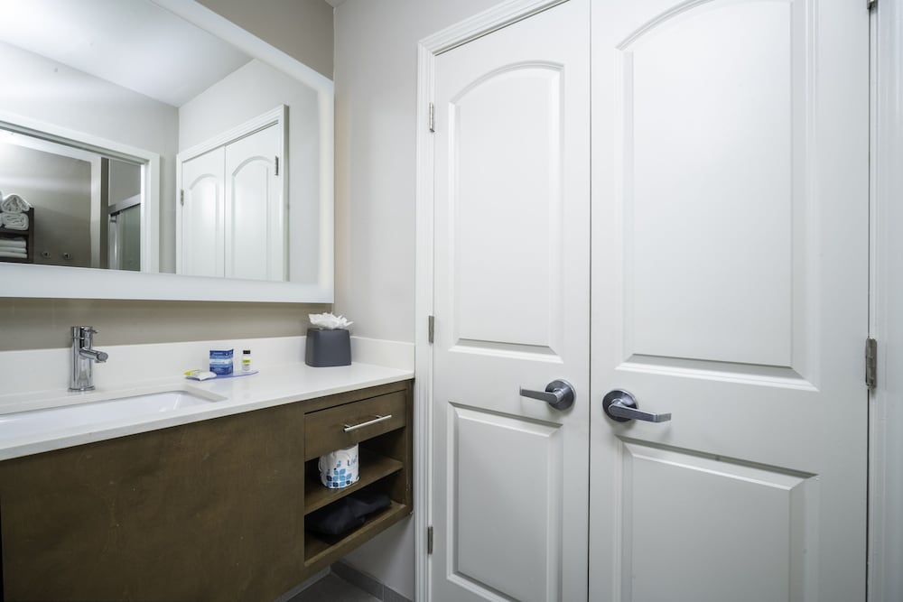 Staybridge Suites Summerville by IHG - photo 8