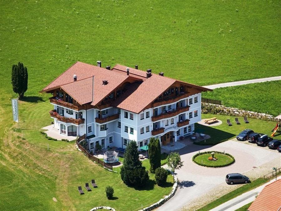 Apart Pension Wesenauerhof — 4-Star Luxury Hotel in Fuschl Am See, Austria