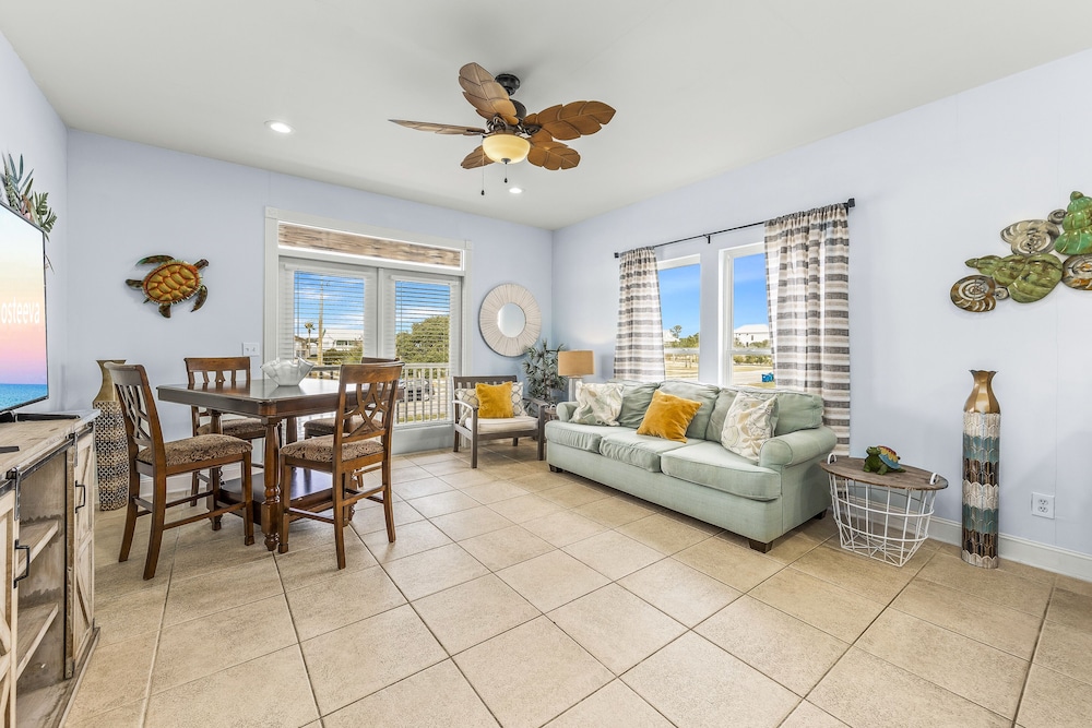 Turtle's Nest East — 4-Star Luxury Hotel in Gulf Shores, United States