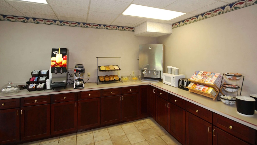 Beaver Dam Inn - photo 15