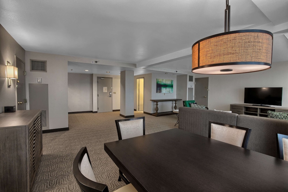DoubleTree by Hilton at the Entrance to Universal Orlando - photo 24