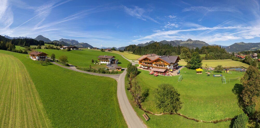 Feriengut Unterhochstätt — hotel in Schwendt