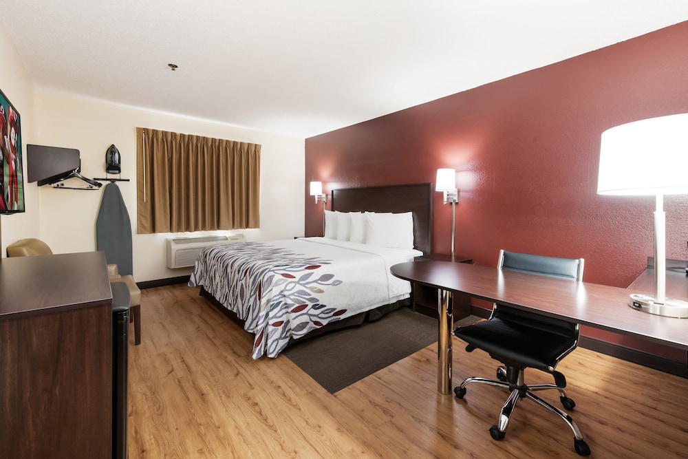 Red Roof Inn Auburn - photo 14