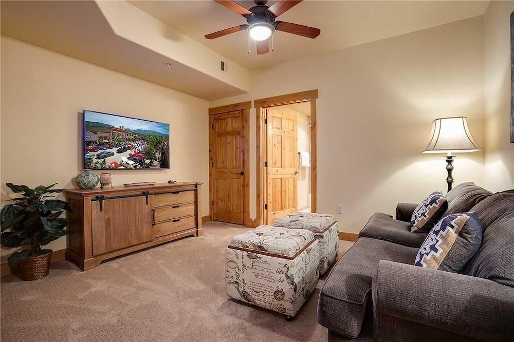 4201 Aspen Lodge Trappeur's Crossing Apartment 3 — 4-Star Luxury Hotel in Steamboat Springs, United States