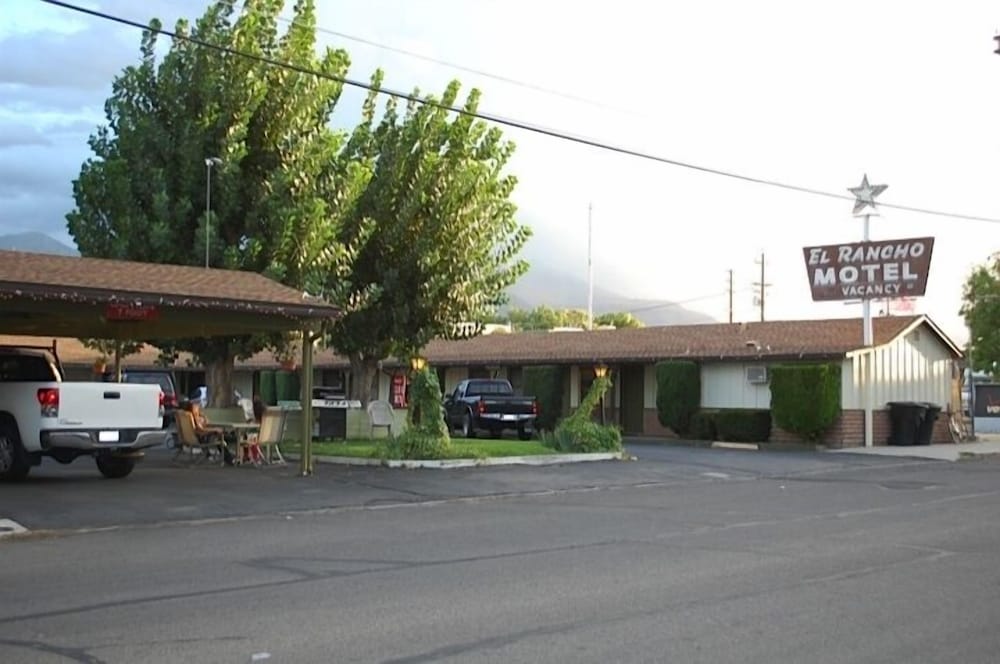 El Rancho Motel - carbon neutral hotel in Bishop
