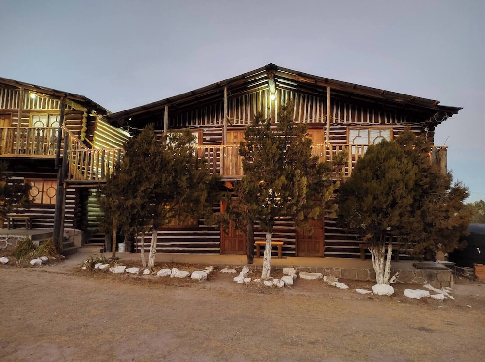 Parador Arew 1 La Energa Que Impulsa El Alma — hotel in Creel