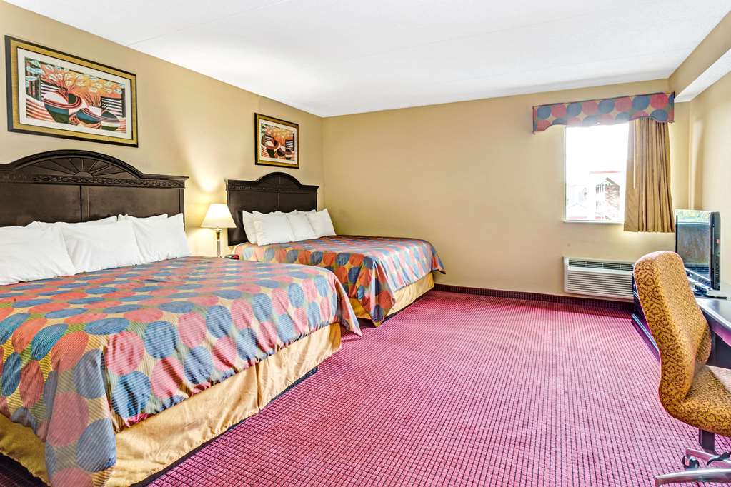 Days Inn & Suites by Wyndham Jeffersonville IN - photo 8