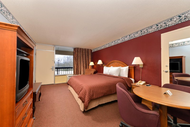 Country Hearth Inn & Suites Gainesville - photo 3