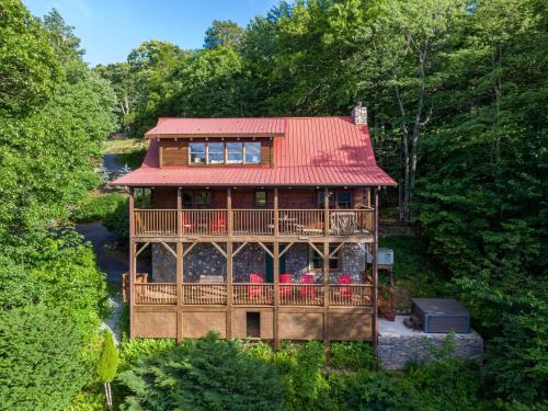 Whispering Ridge Retreat in Boone, United States