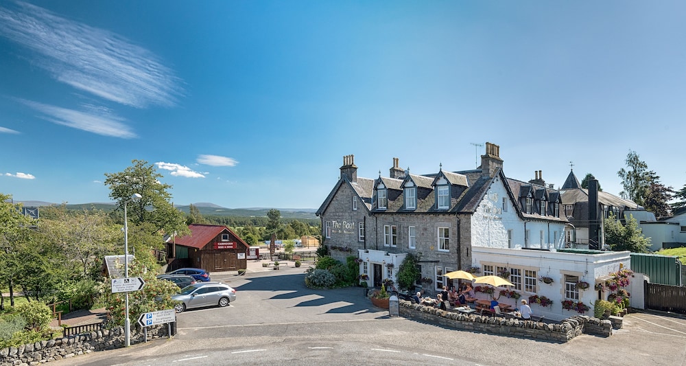Boat Country Inn and Restaurant — 4-Star Luxury Hotel in Aviemore, United Kingdom