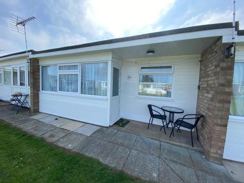 East Coast Chalets 58 at California Sands Dog Friendly — 4-Star Luxury Hotel in Great Yarmouth, United Kingdom