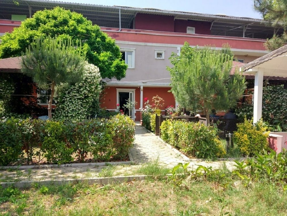 Deniz Kizi Otel — Armutlu — photo 2