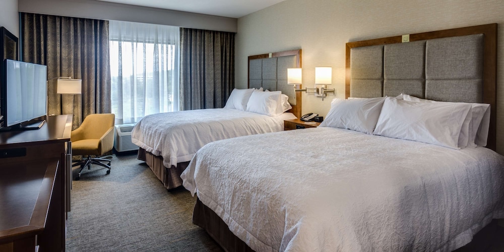 Hampton Inn & Suites Knoxville Papermill Drive - photo 13
