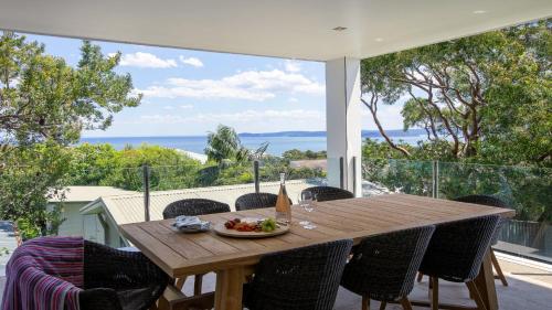 Sweeping Ocean Views From Killcare To Palm Beach — hotel in Bensville