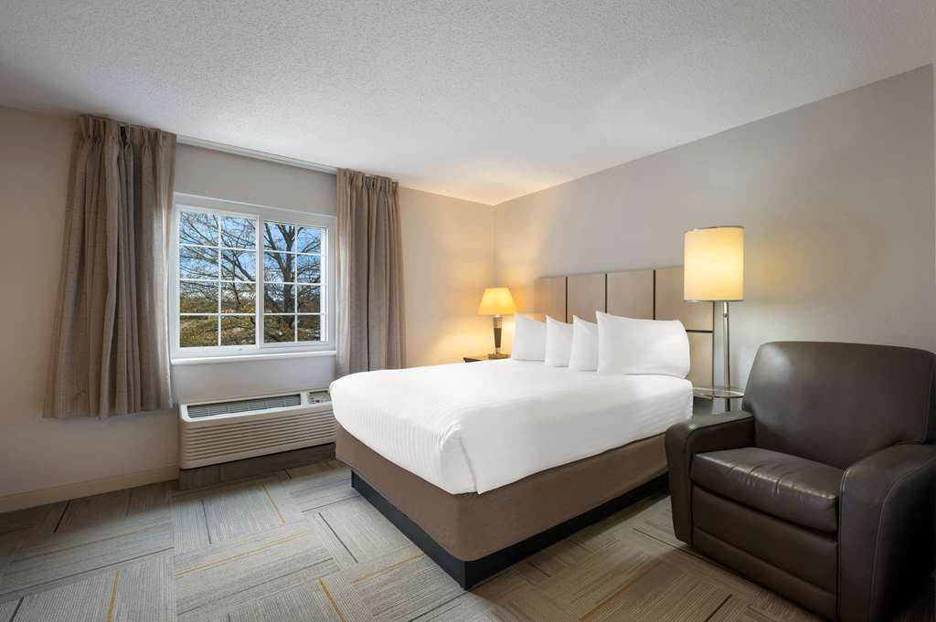 Sonesta Simply Suites Huntsville Research Park - photo 15