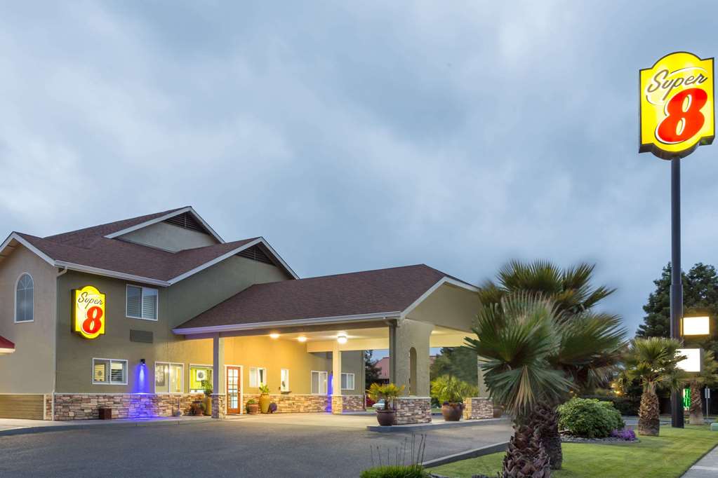 Super 8 by Wyndham Fortuna — hotel in Fortuna