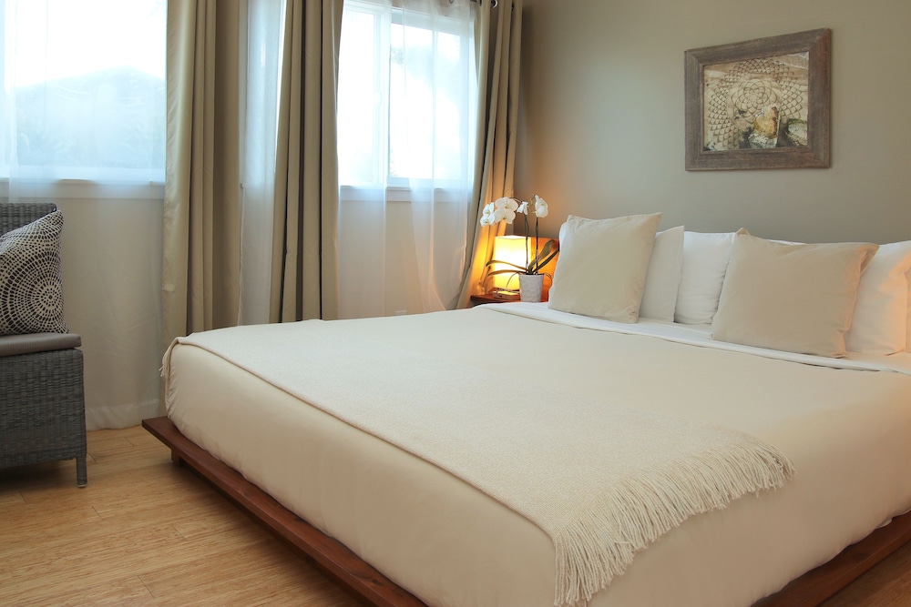 Inn at Moonlight Beach - photo 13