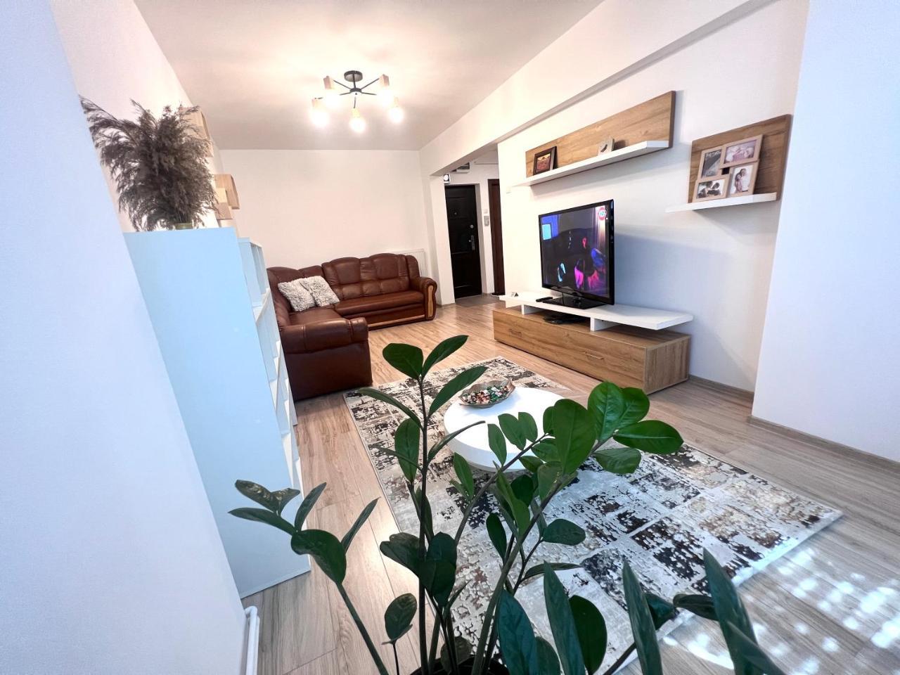 CRISTAL Apartament Calea Bucuresti — 4-Star Luxury Hotel in Craiova, Romania