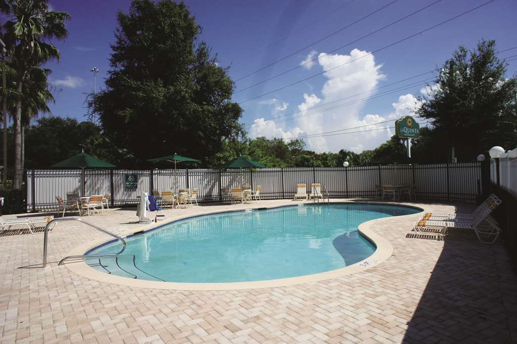La Quinta Inn & Suites by Wyndham Tampa Brandon West - photo 9