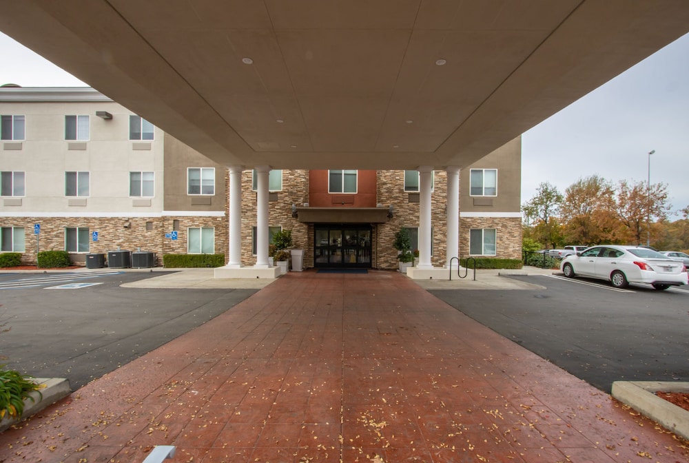 Holiday Inn Express Hotel & Suites Roseville Galleria Area by IHG - photo 132