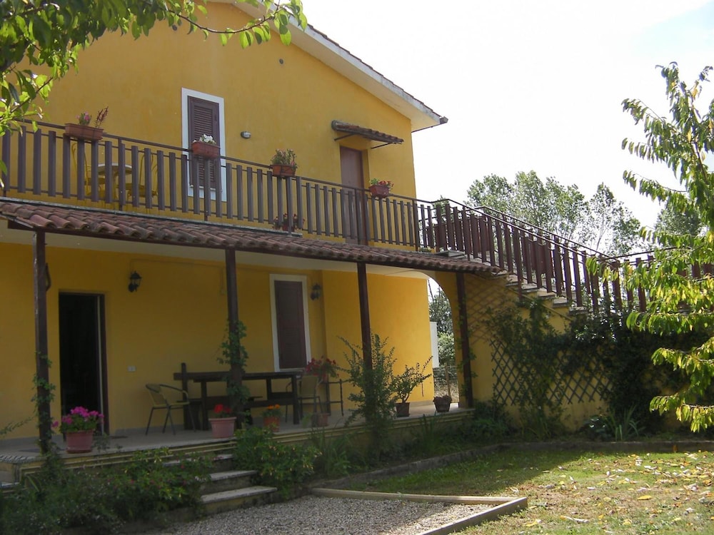 Etruria Life — 4-Star Luxury Hotel in Sutri, Italy