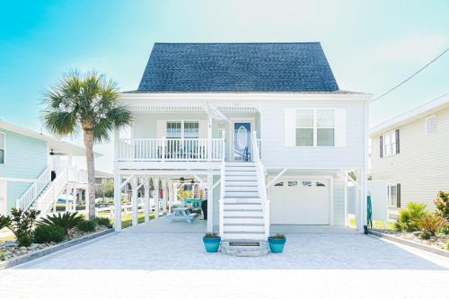 Hi Seas Premium House with Dock — 4-Star Luxury Hotel in Myrtle Beach, United States