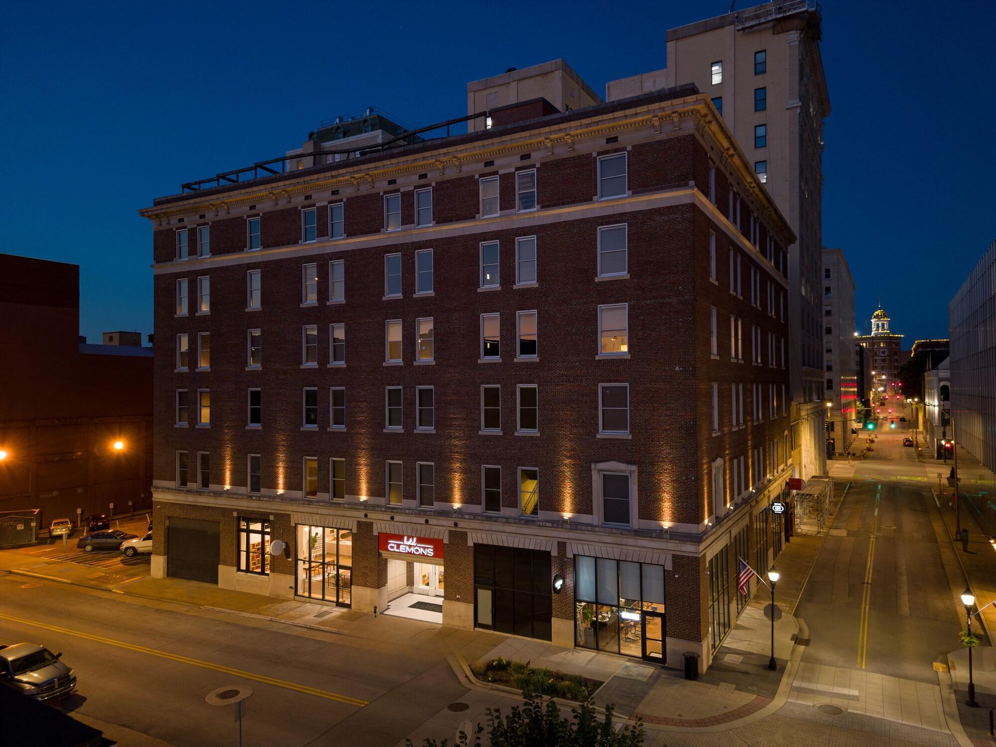 Hotel Clemons - photo 29