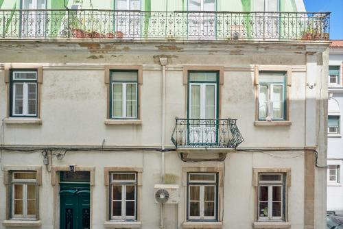 Inglesinhos Castelo — 4-Star Luxury Hotel in Lisbon, Portugal