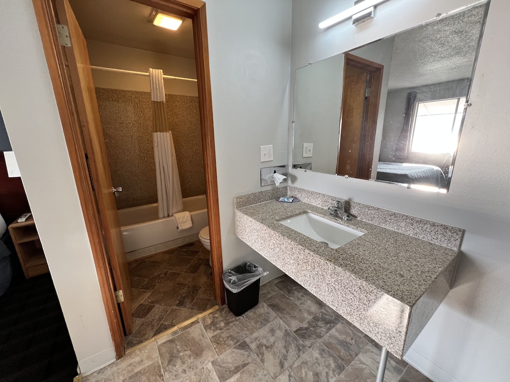 Biggs Nu Vu Motel - photo 8