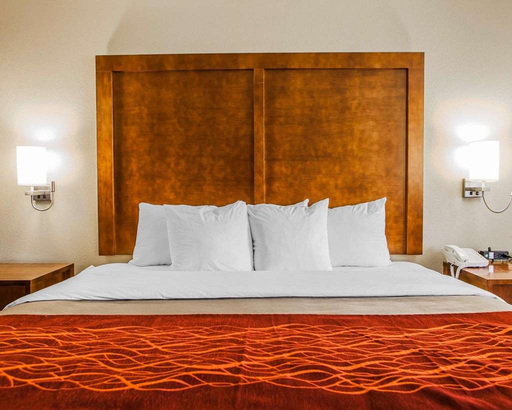 Comfort Inn Marshalltown South - photo 13