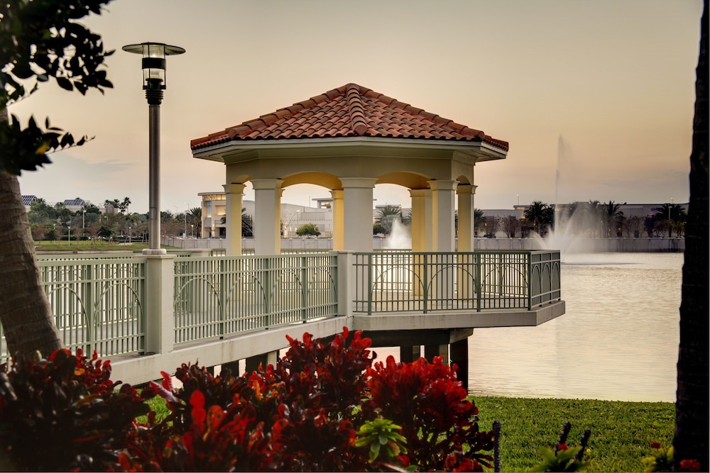 Hilton Garden Inn Palm Beach Gardens - photo 52