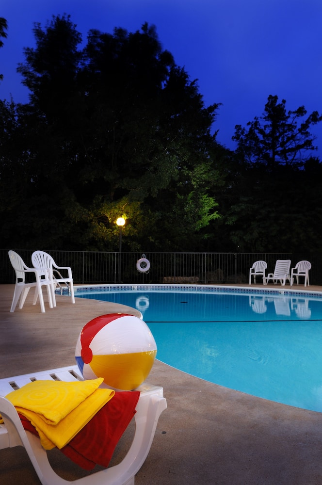 Branson's Best Motel - photo 23
