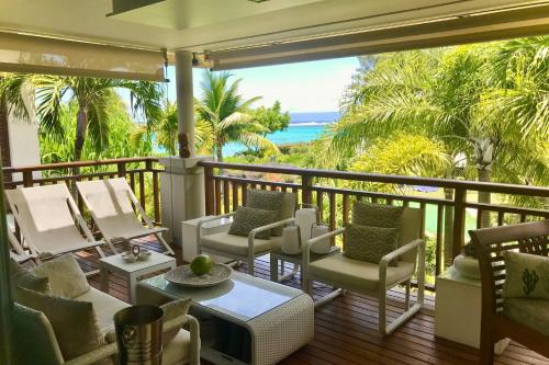 Carlton Plage PK18 White Sand Beach Pool 2BR2BA fiber Wi Fi AC — 4-Star Luxury Hotel in Punaauia, French Polynesia