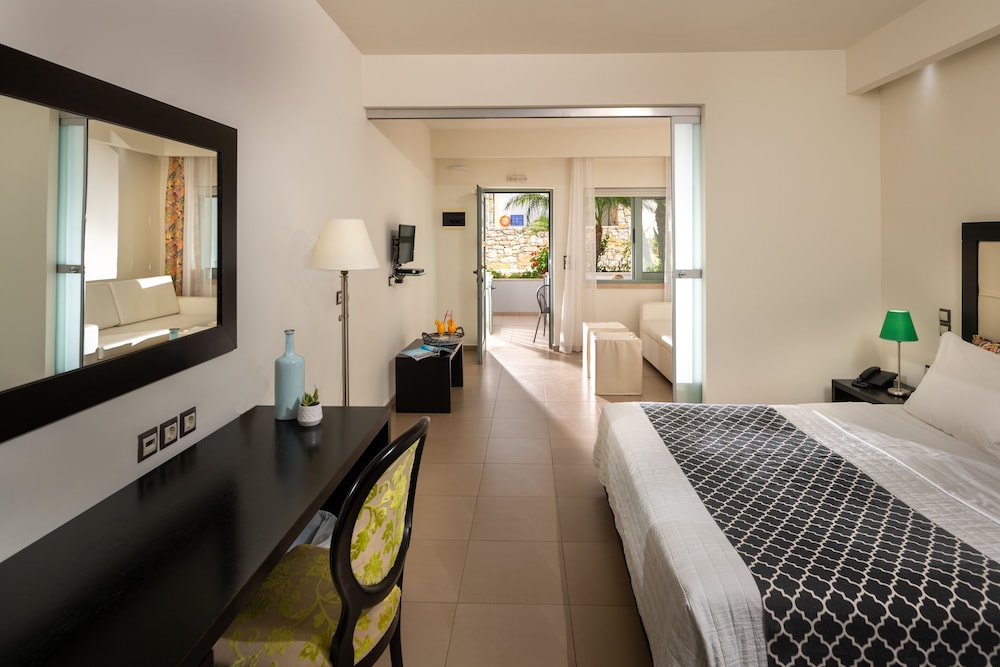 Angela Suites Boutique Hotel — Sision — photo 5