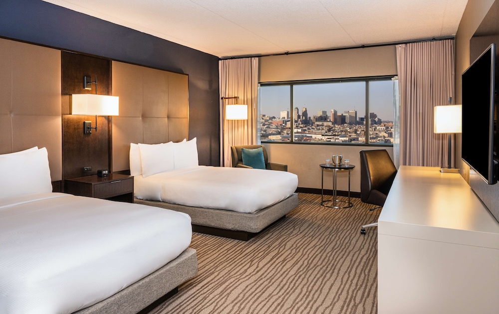DoubleTree by Hilton Hotel Newark Airport - photo 19