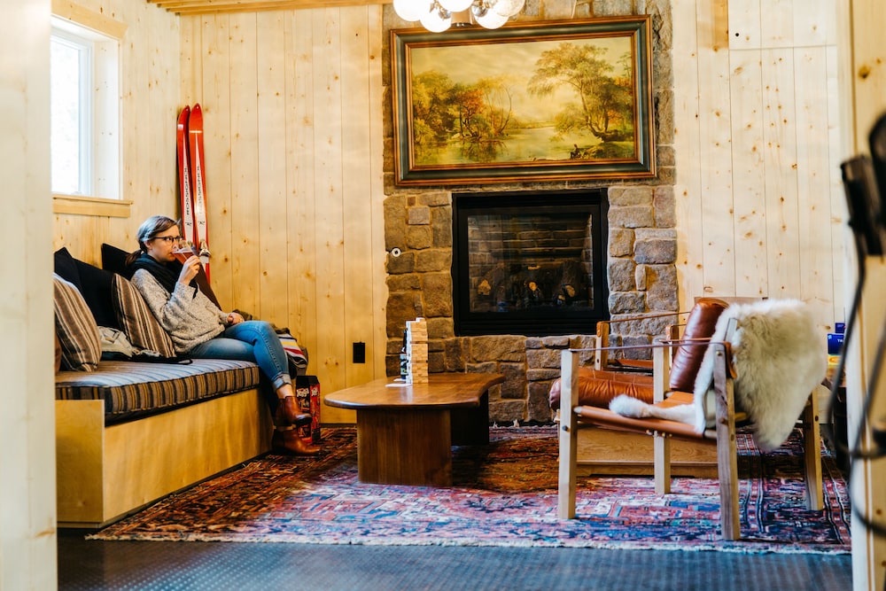 The Coachman Hotel - photo 8