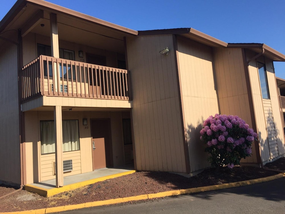 Centralia Inn - photo 18