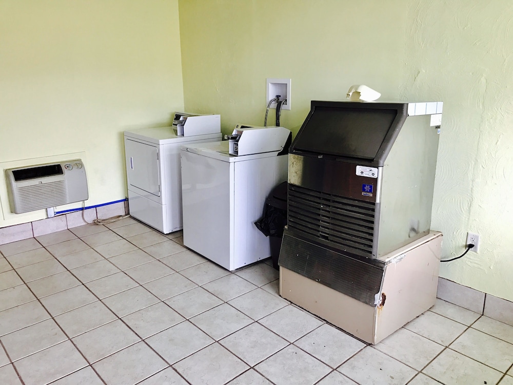 Greystone Motel - photo 17